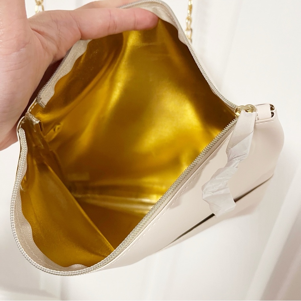 Dior Beauty Beige Faux Leather Bag - Picture 9 of 15